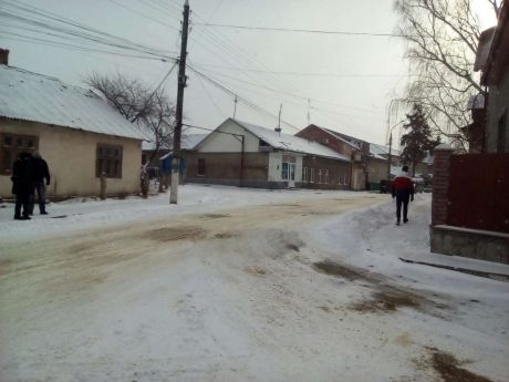 тривають роботи по капітальному ремонту футбольного поля