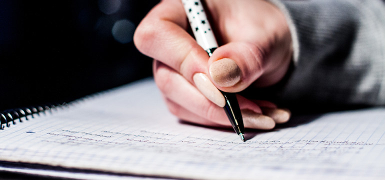 pen writing notes studying 1 770x360.21.09.2021